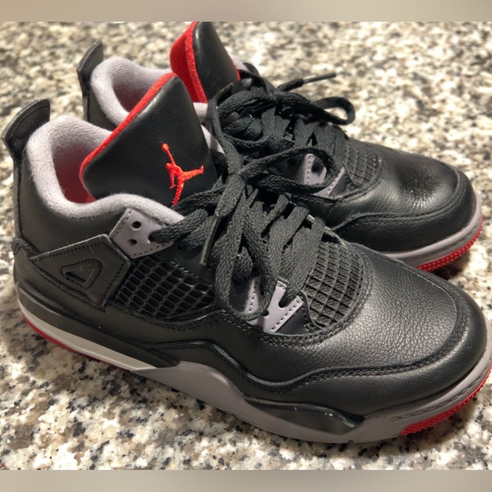 Air Jordan 4 Retro